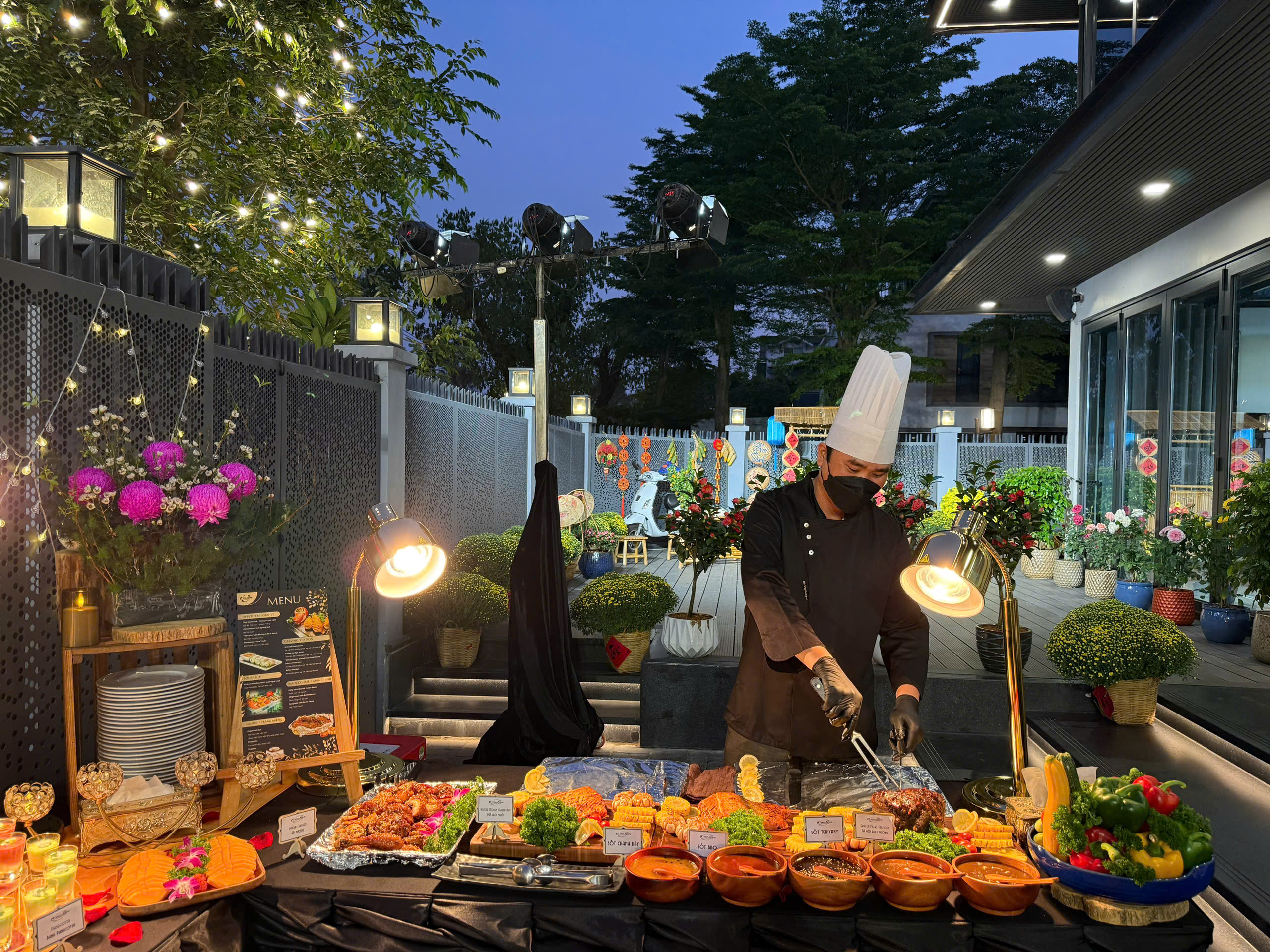 DELICIOUS BUFFET DELIVERED AND CATERING BY ONELOVE!